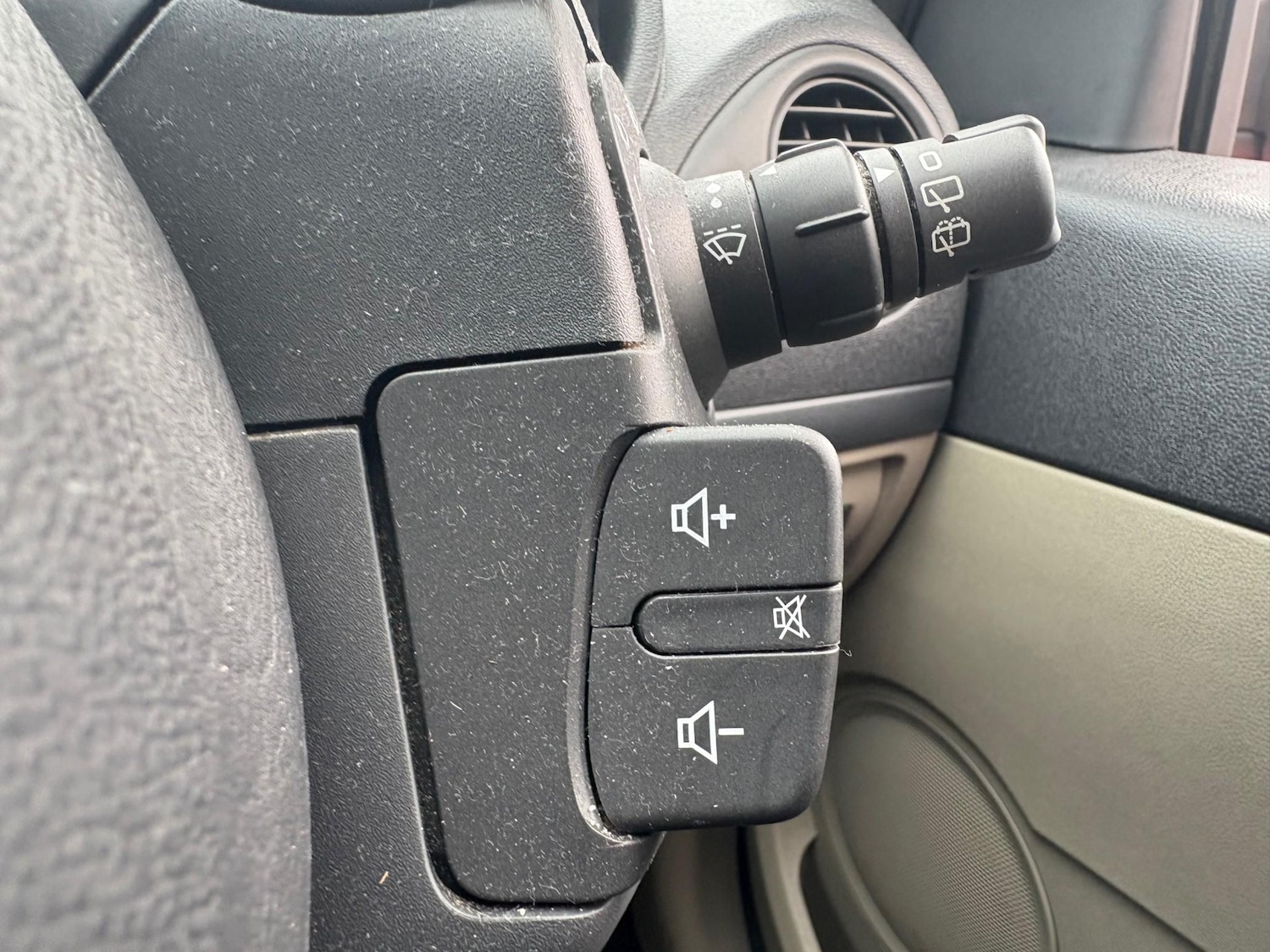 Used Renault Clio 2007 for sale - 76620692: Photo 17