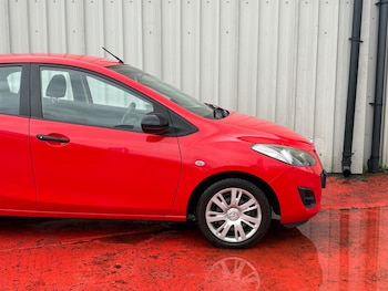 Used Mazda Mazda2 2012 for sale - 77804933: Photo