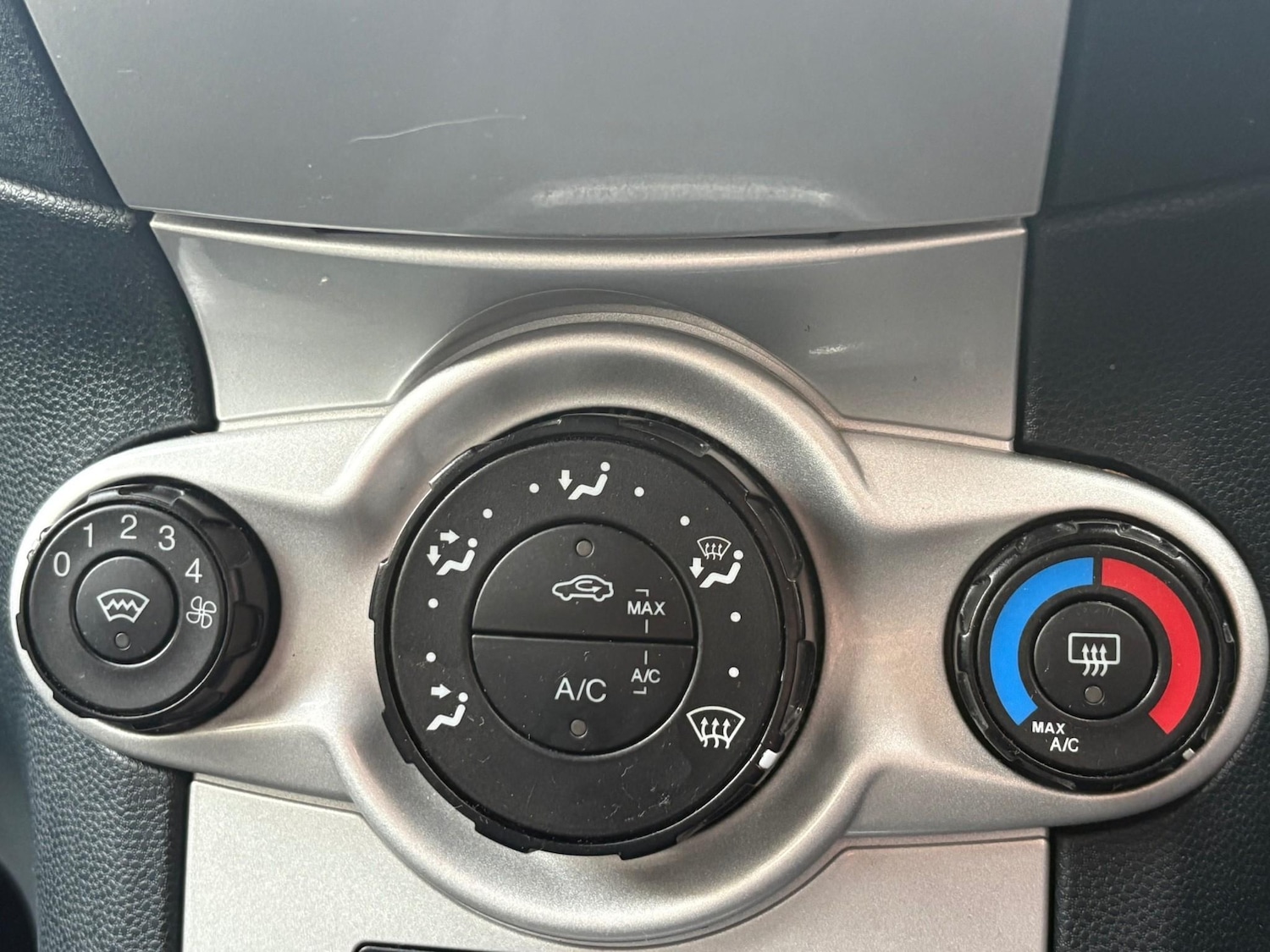 Used Ford Fiesta 2011 for sale - 76767425: Photo 26