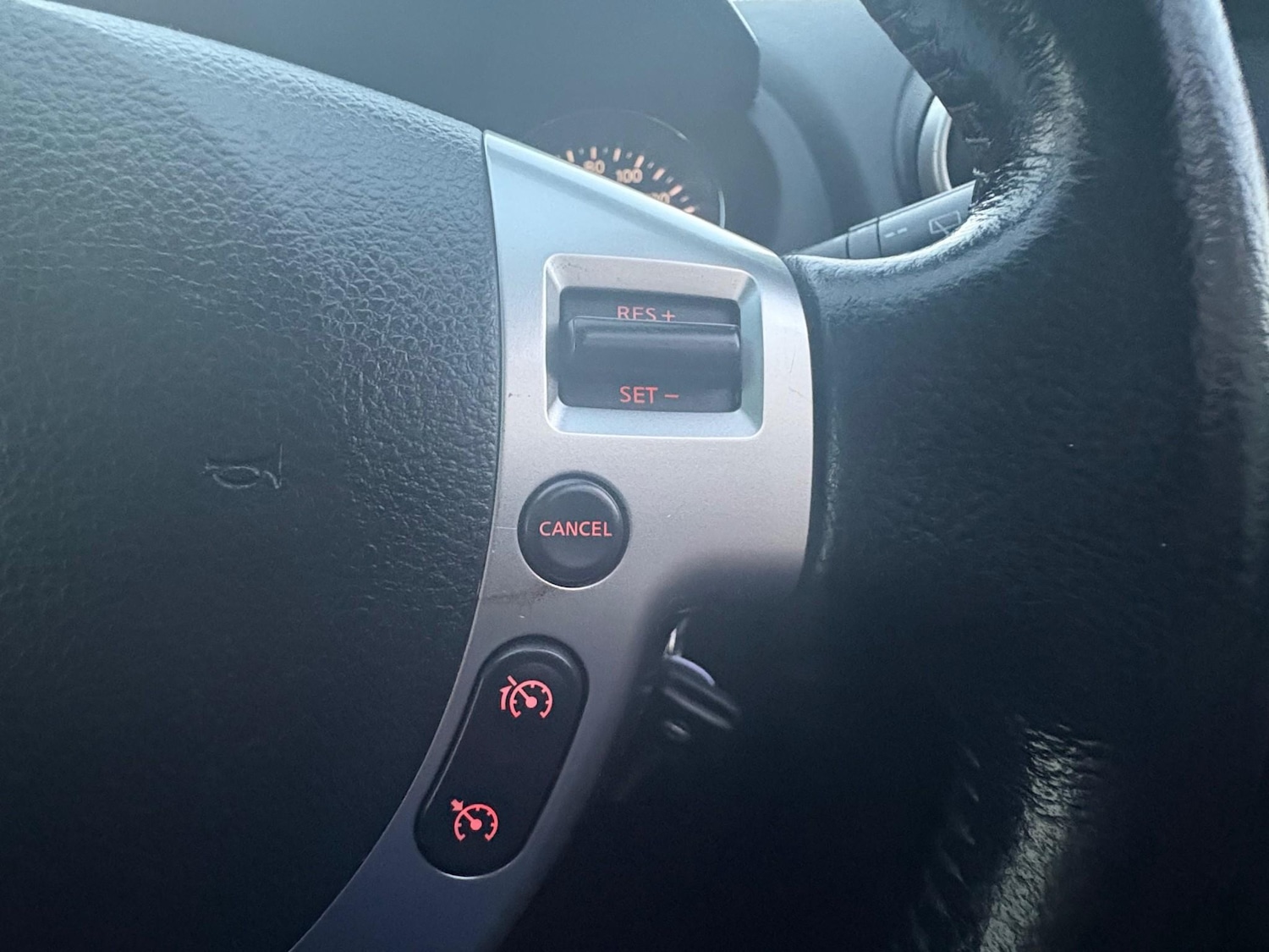 Used Nissan Qashqai 2010 for sale - 76862879: Photo 20