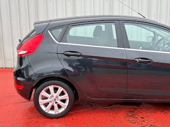 Used Ford Fiesta 2009 for sale - 77118065: Photo