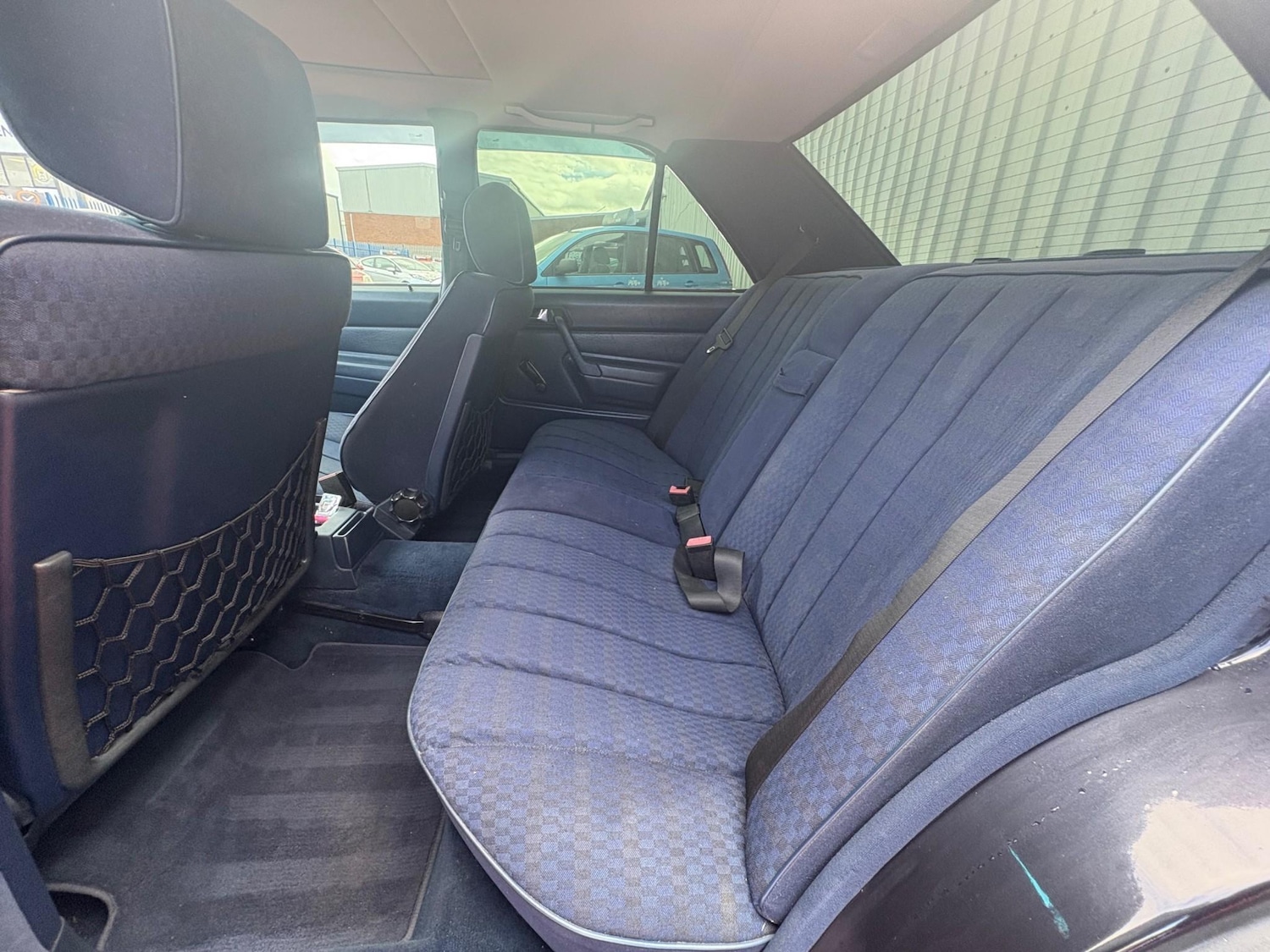 Used Mercedes-Benz 190 1993 for sale - 76616678: Photo 19