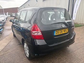 Used Honda Jazz 2006 for sale - 78255915: Photo