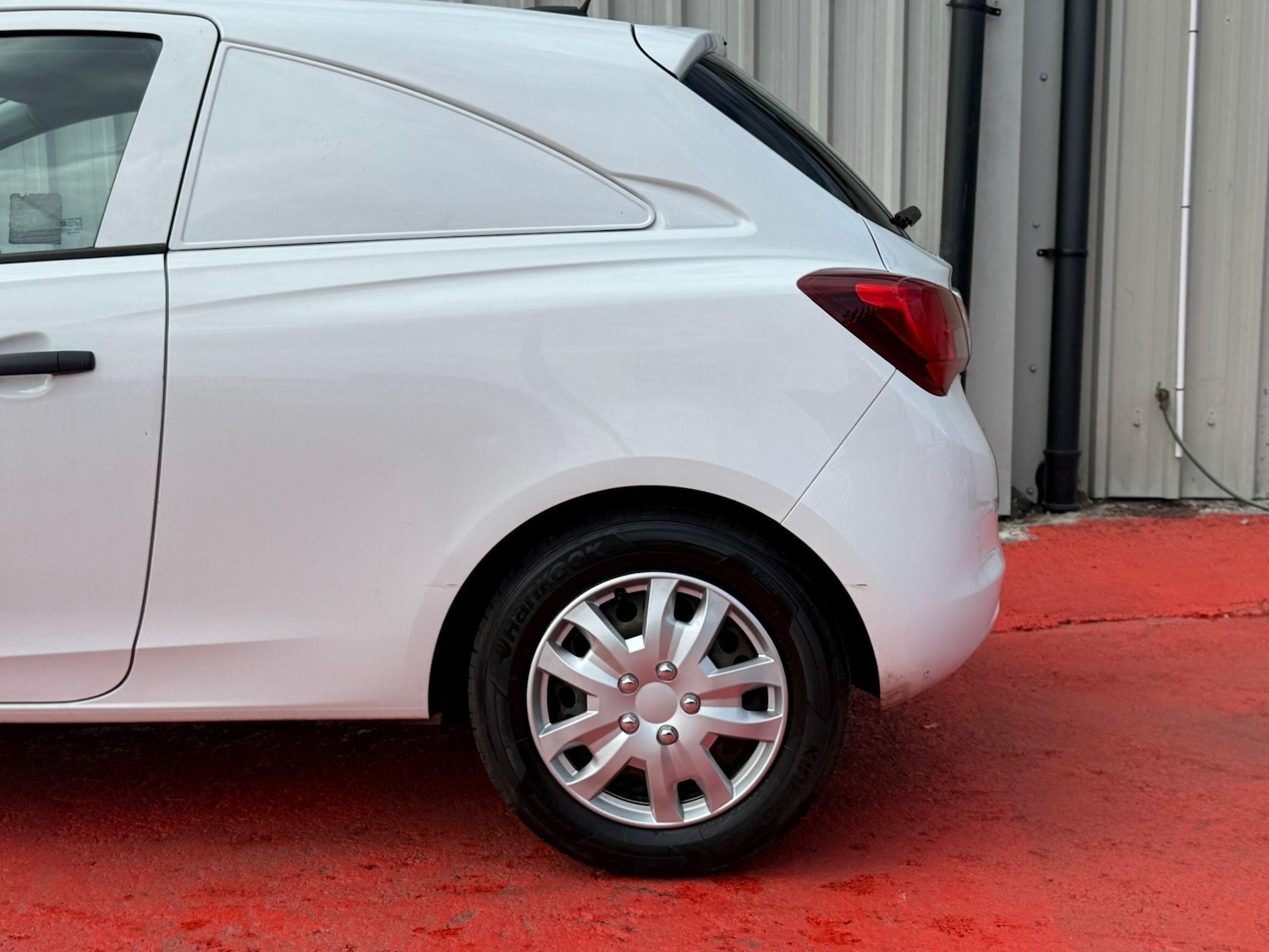 Used Vauxhall Corsa 2016 for sale - 76620686: Photo 3