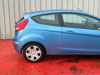 Used Ford Fiesta 2010 for sale - 77187289: Photo