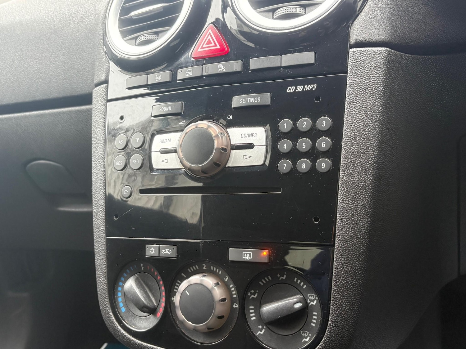 Used Vauxhall Corsa 2014 for sale - 77368023: Photo 18