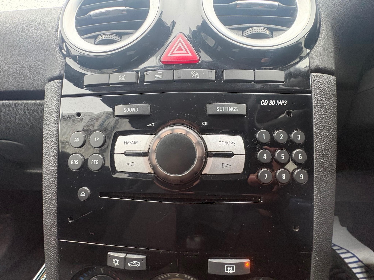 Used Vauxhall Corsa 2014 for sale - 77368023: Photo 19