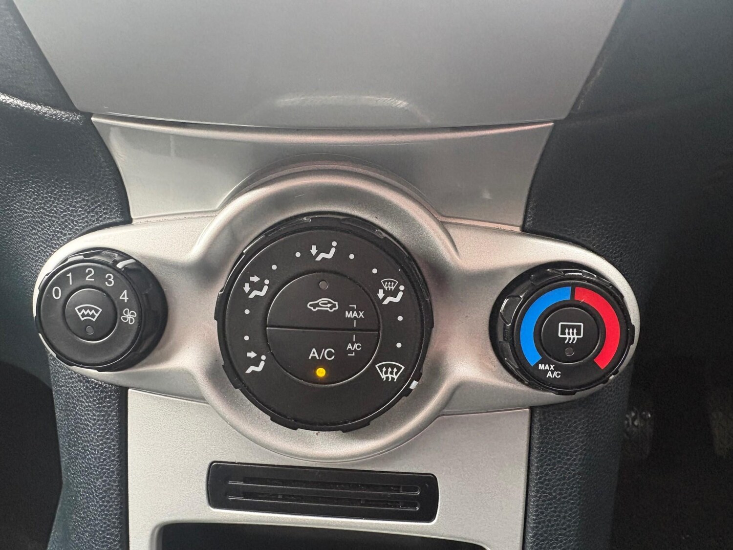 Used Ford Fiesta 2012 for sale - 77654042: Photo 26