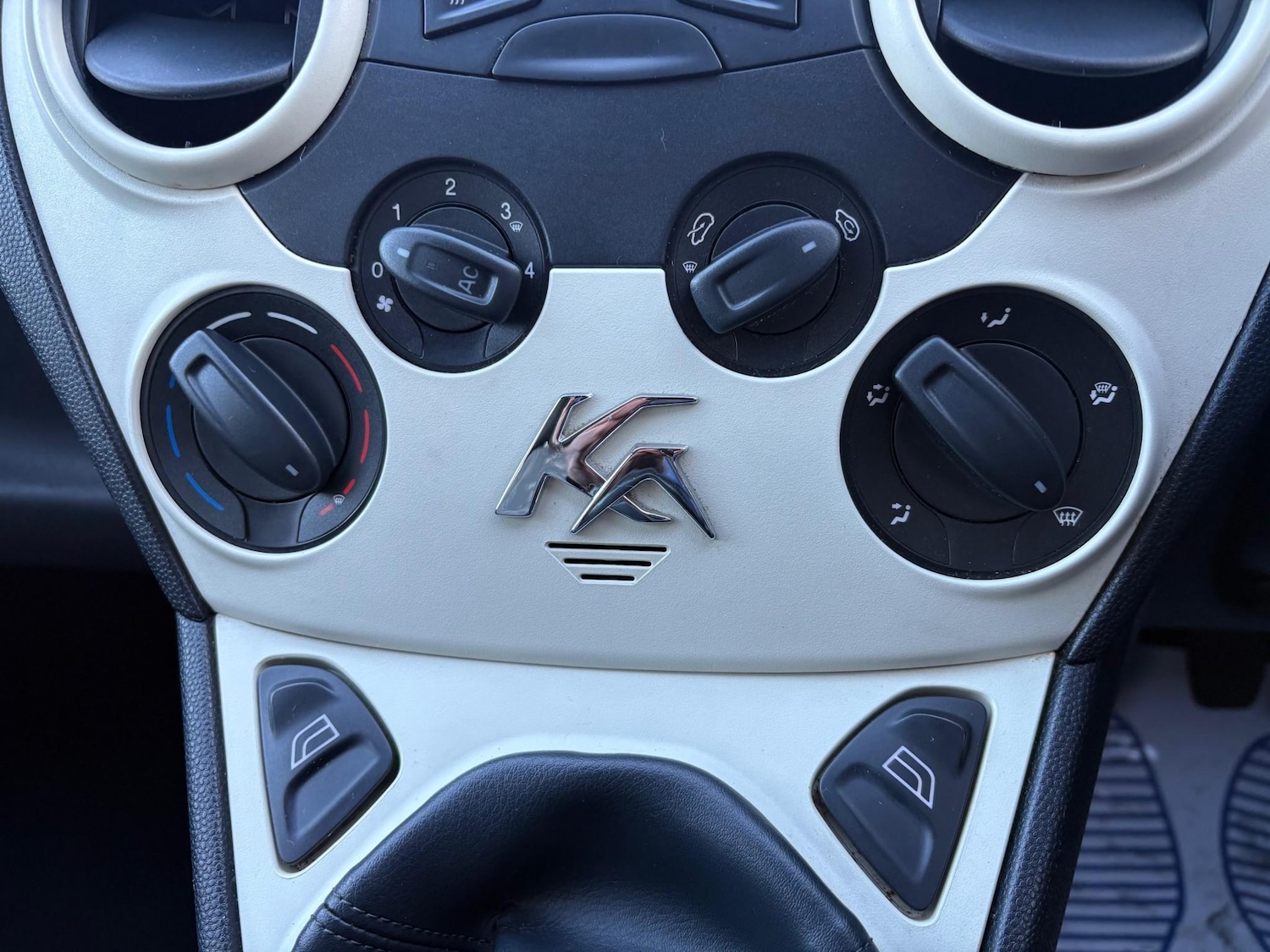 Used Ford Ka 2013 for sale - 76641430: Photo 25