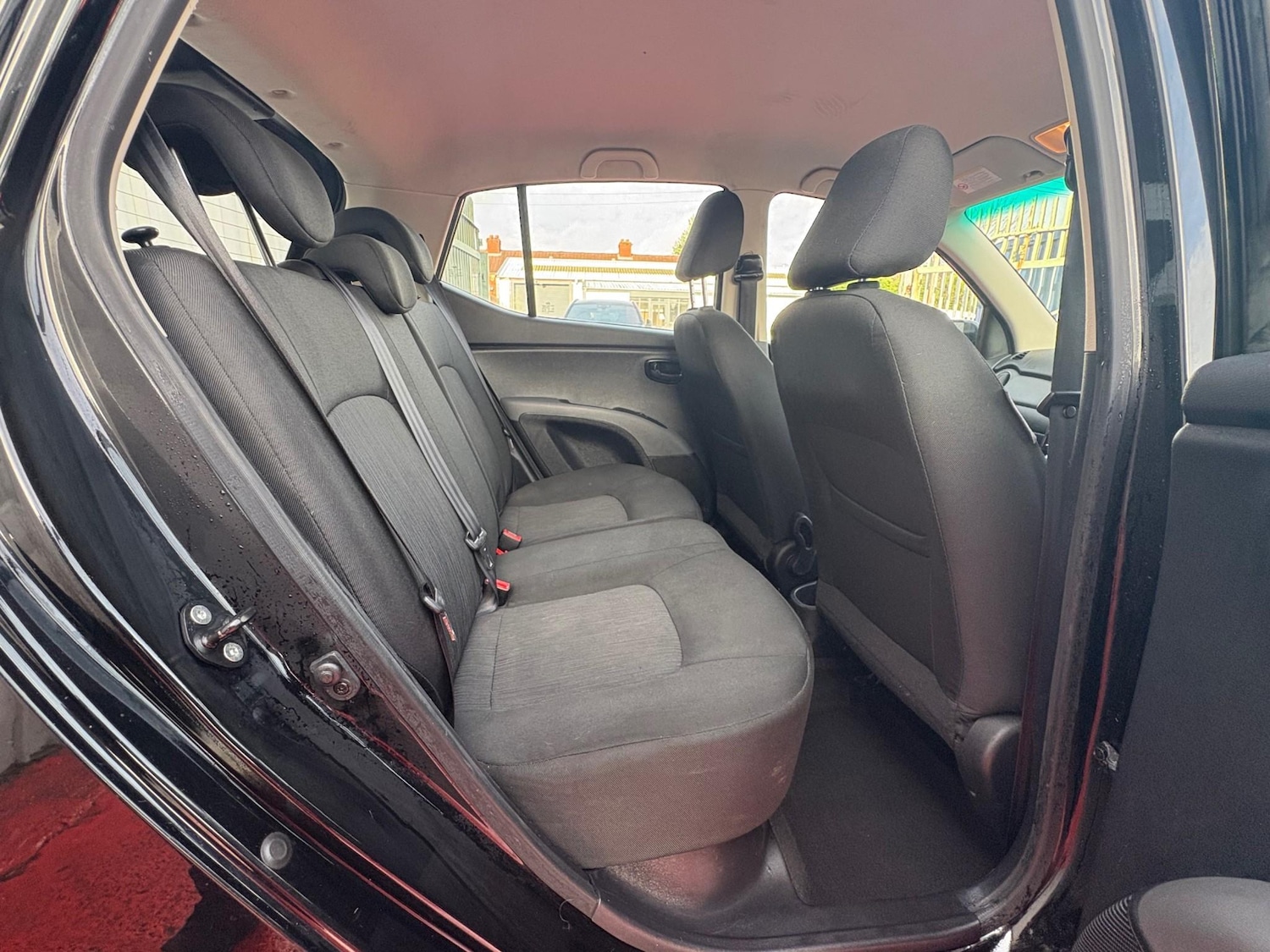 Used Hyundai i10 2013 for sale - 76862871: Photo 21