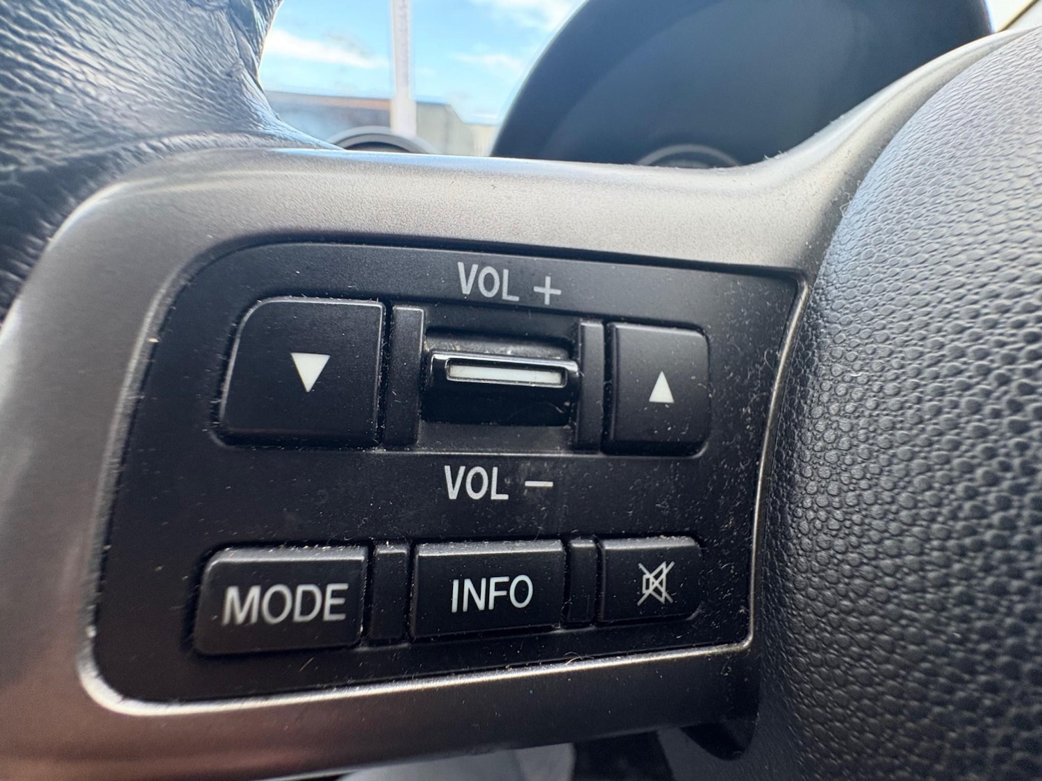 Used Mazda Mazda2 2011 for sale - 76616680: Photo 20