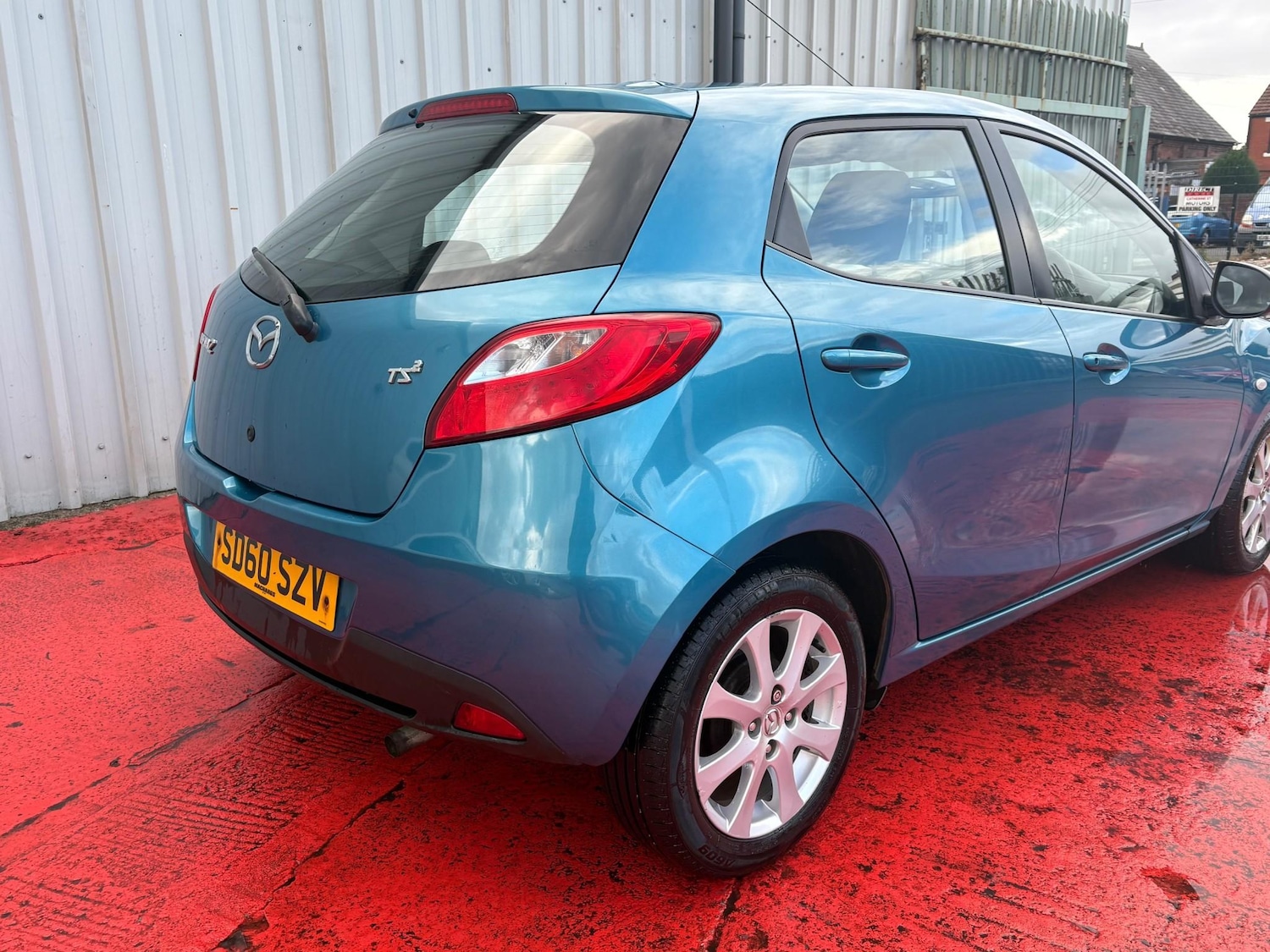 Used Mazda Mazda2 2011 for sale - 76616680: Photo 4