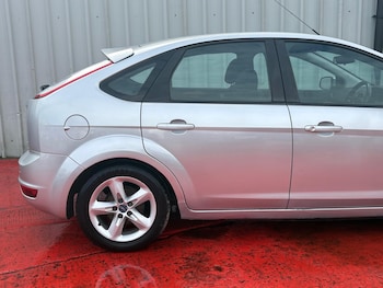 Used Ford Focus 2010 for sale - 77408798: Photo