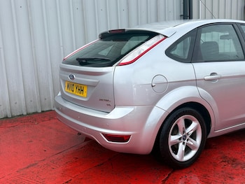 Used Ford Focus 2010 for sale - 77408798: Photo