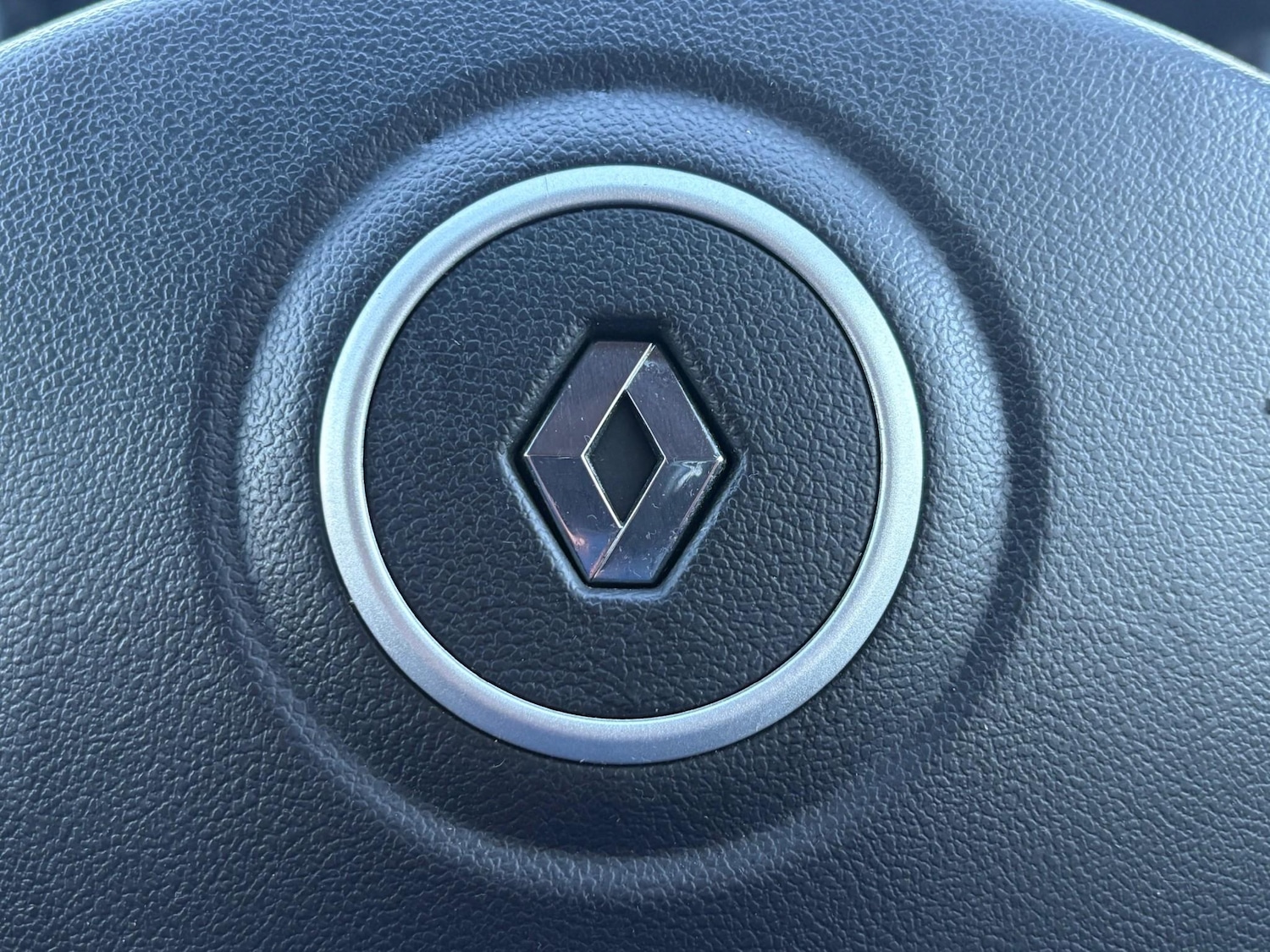 Used Renault Clio 2010 for sale - 76641434: Photo 23