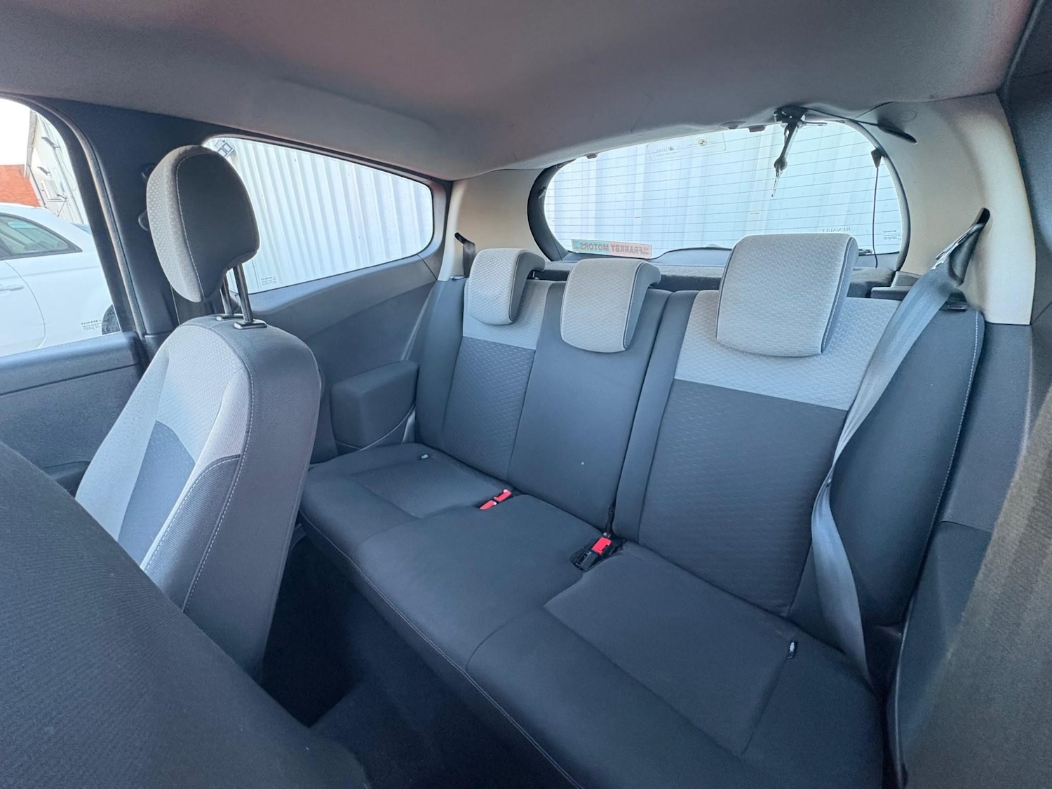 Used Renault Clio 2010 for sale - 76641434: Photo 27