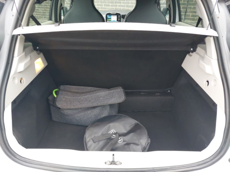 Used Renault Zoe 2016 for sale - 76639227: Photo 8