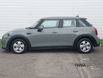 Used MINI Hatch 2022 for sale - 79061102: Photo