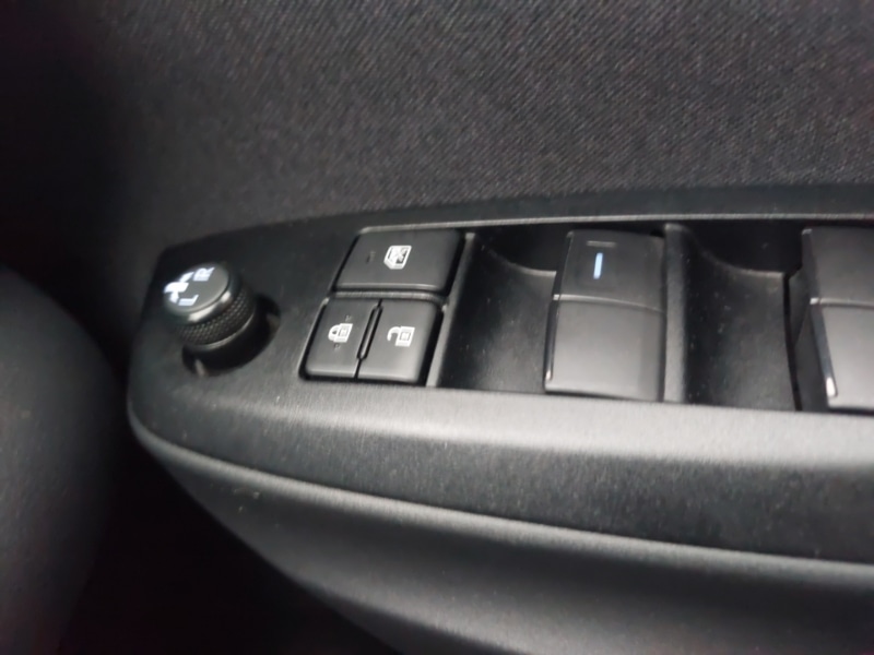 Used Toyota Yaris Cross 2022 for sale - 76548949: Photo 18