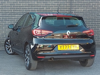Used Renault Clio 2022 for sale - 75695371: Photo