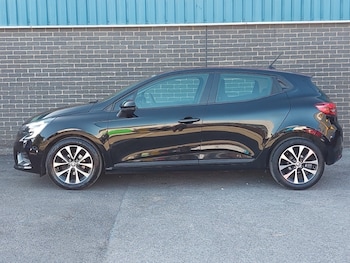 Used Renault Clio 2022 for sale - 75695371: Photo