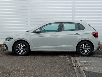 Used Volkswagen Polo 2024 for sale - 78585058: Photo