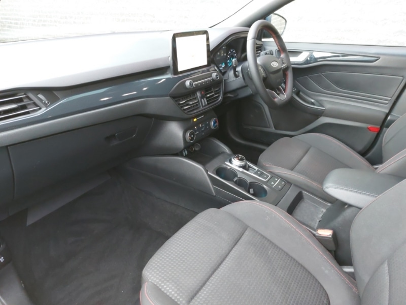 Used Ford Focus 2021 for sale - 76925199: Photo 5