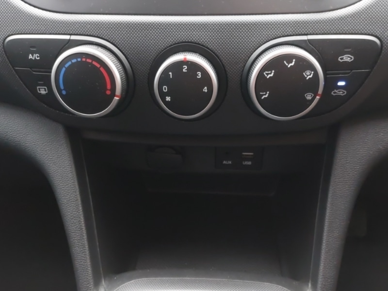 Used Hyundai i10 2019 for sale - 77062621: Photo 16