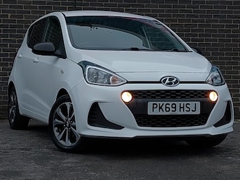 Used Hyundai i10 2019 for sale - 77062621: Photo