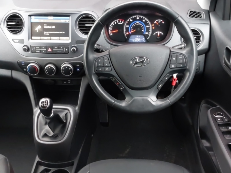 Used Hyundai i10 2019 for sale - 77062621: Photo 7