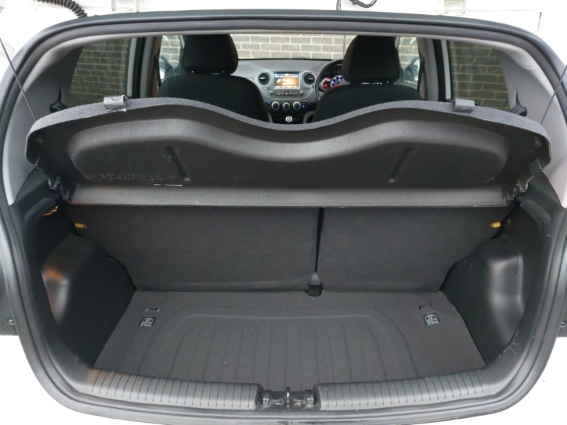 Used Hyundai i10 2019 for sale - 77062621: Photo 8