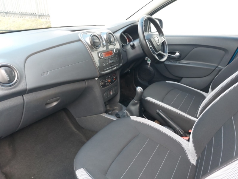 Used Dacia Sandero Stepway 2018 for sale - 77366710: Photo 5
