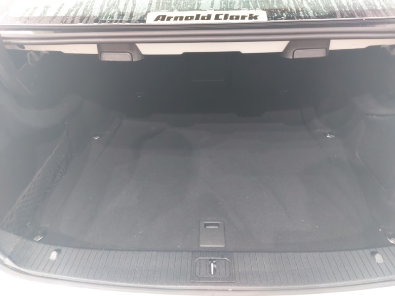 Used Mercedes-Benz E Class 2016 for sale - 76285748: Photo 8
