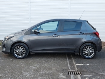 Used Toyota Yaris 2016 for sale - 77405545: Photo