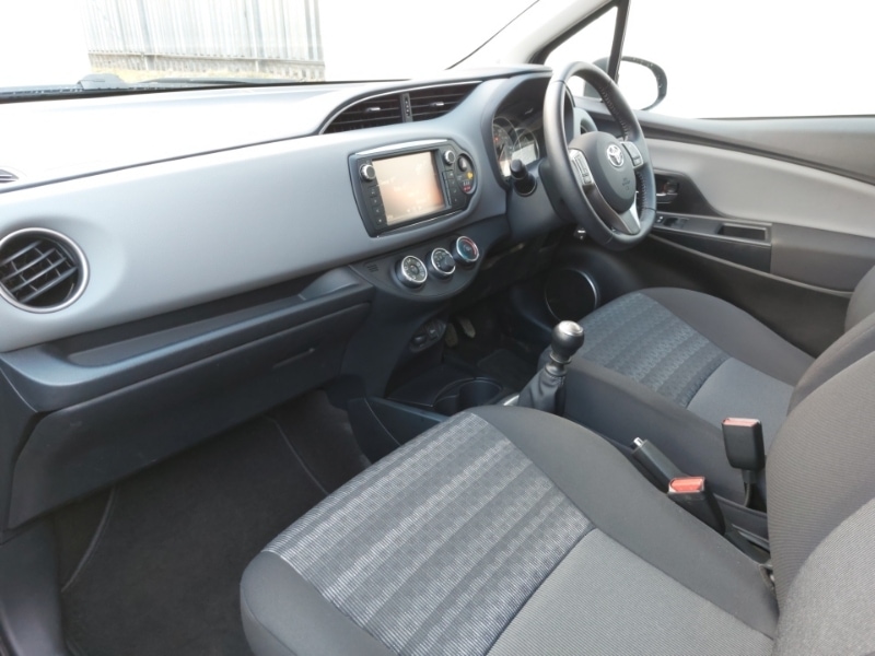 Used Toyota Yaris 2016 for sale - 77405545: Photo 5