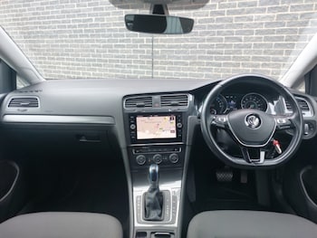 Used Volkswagen Golf 2019 for sale - 75691632: Photo