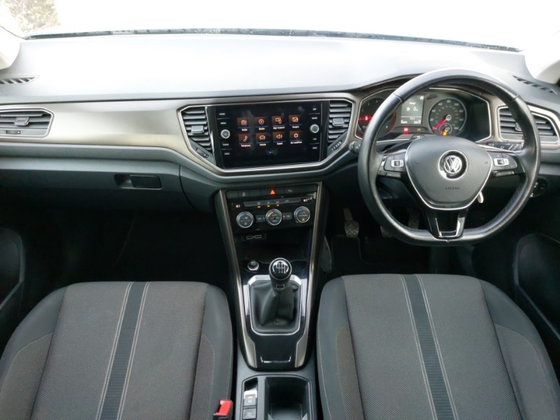 Used Volkswagen T-Roc 2018 for sale - 77630319: Photo 2