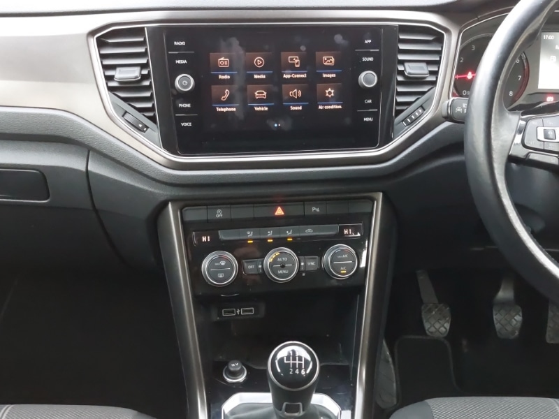 Used Volkswagen T-Roc 2018 for sale - 77630319: Photo 7