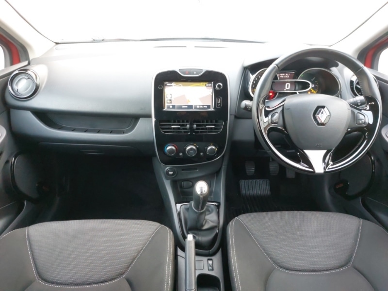 Used Renault Clio 2015 for sale - 77352553: Photo 2