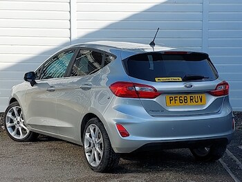 Used Ford Fiesta 2018 for sale - 77922334: Photo