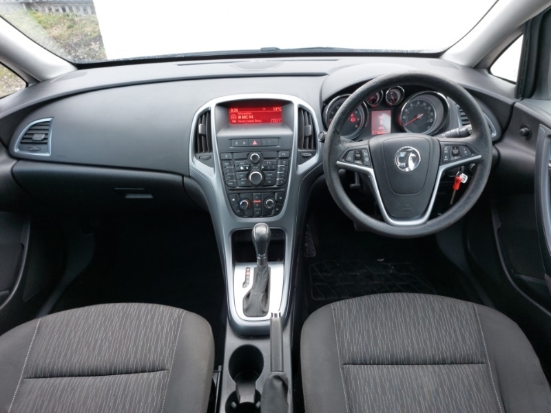 Used Vauxhall Astra 2014 for sale - 77964278: Photo 2