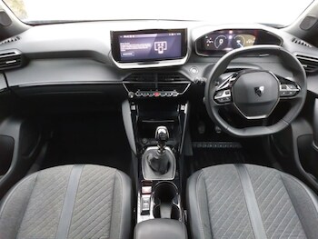 Used Peugeot 2008 2023 for sale - 77424102: Photo