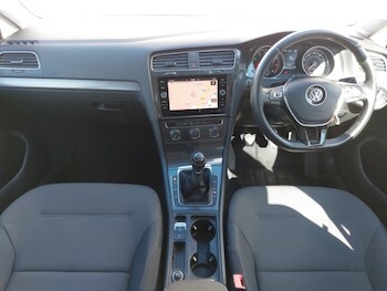 Used Volkswagen Golf 2017 for sale - 78865609: Photo