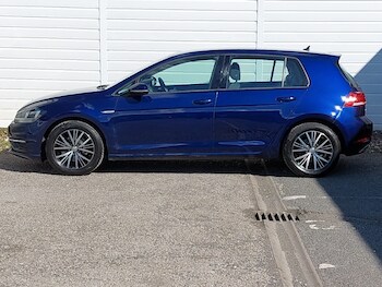 Used Volkswagen Golf 2017 for sale - 78865609: Photo