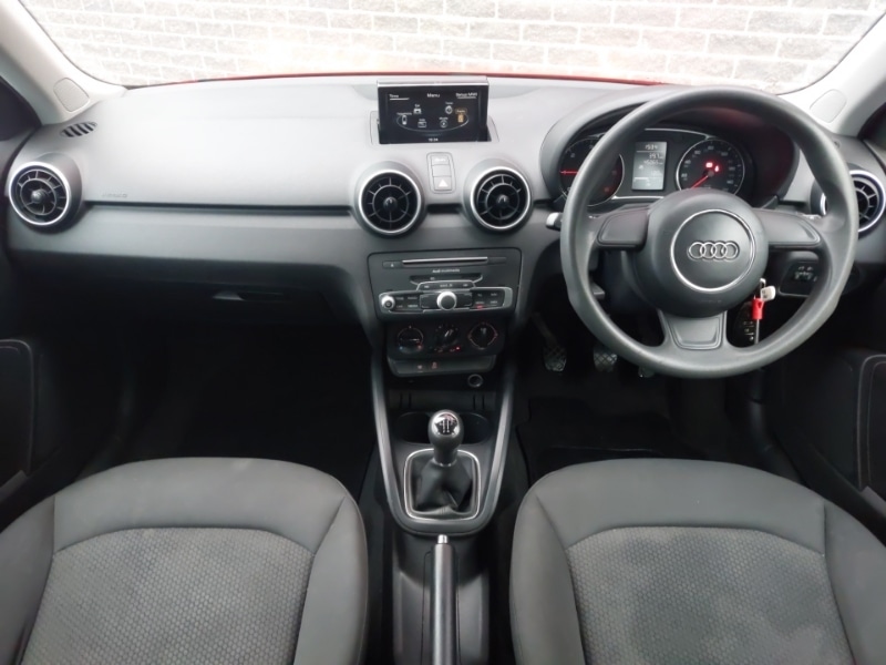 Used Audi A1 2016 for sale - 76537066: Photo 2