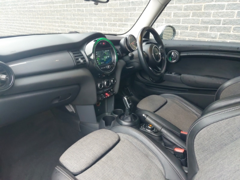 Used MINI Hatch 2018 for sale - 76537067: Photo 5