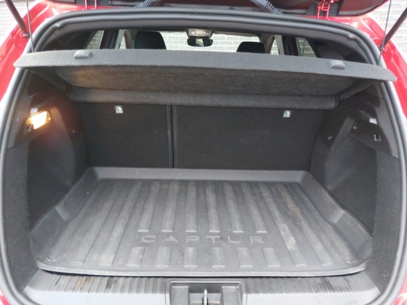 Used Renault Captur 2022 for sale - 76233370: Photo 8