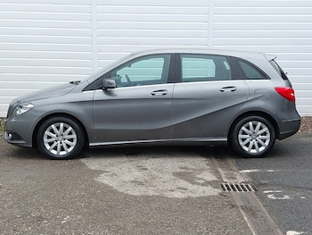 Used Mercedes-Benz B Class 2014 for sale - 77563074: Photo