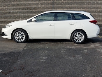 Used Toyota Auris 2017 for sale - 76816017: Photo
