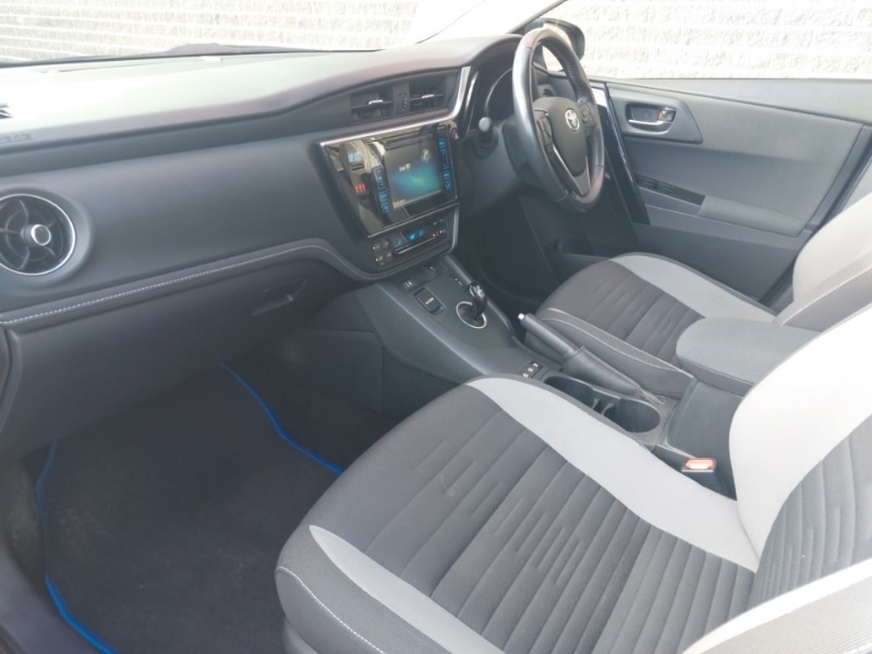 Used Toyota Auris 2017 for sale - 76816017: Photo 5